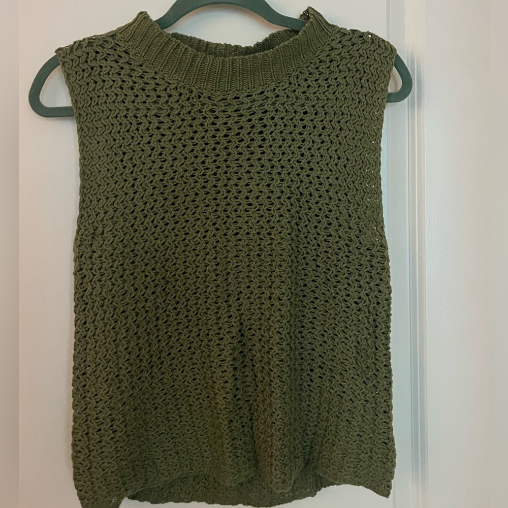 Isabelle’s Cabinet Green Knit Top!!
